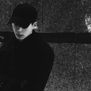 一龙五凤杨幂唐嫣双胞胎
